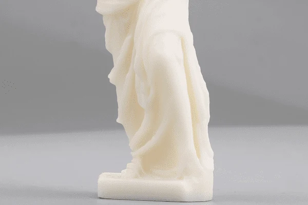 Detailreiches Harzmodell einer Skulptur